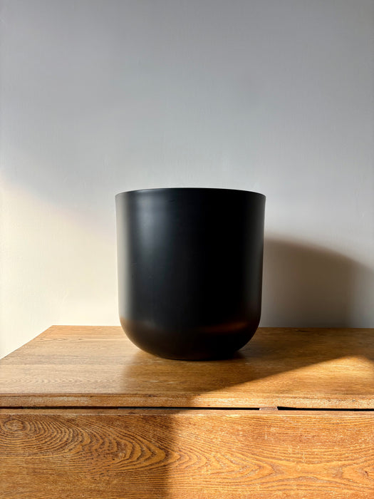 Modern Black Planter - Premium Veradek Ceramic Pot